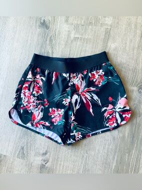 Derek Lam 10C x Athleta Floral Active Shorts Small